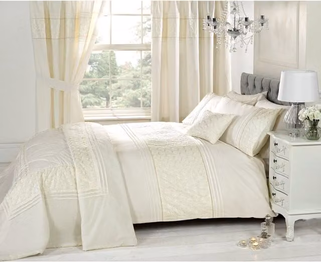 Everdean Polycotton Embroidered Duvet Set with Pillowcase, White and Yellow, 200 x 200 cm