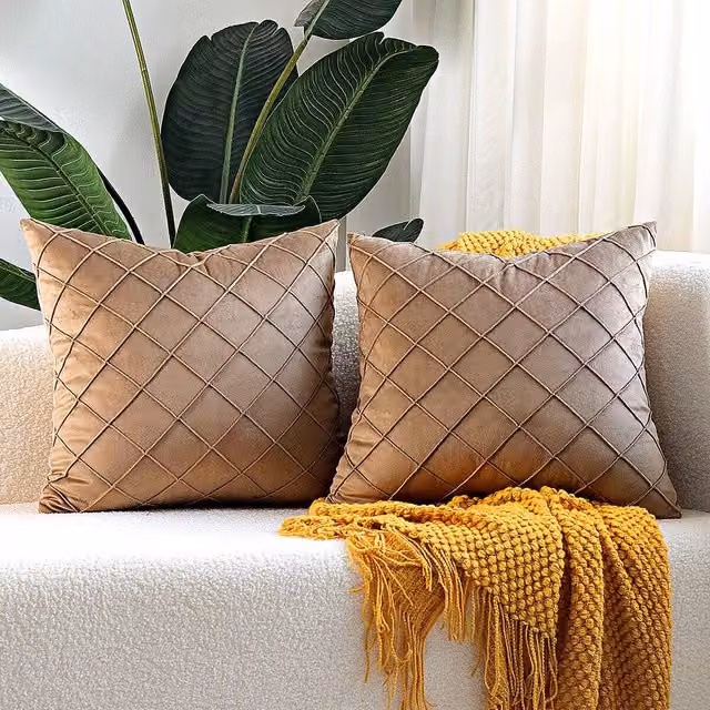 YnysTec Velvet Checked Cushion Cover in Beige, W/D/H: 55 x 55 x 55 cm – 1