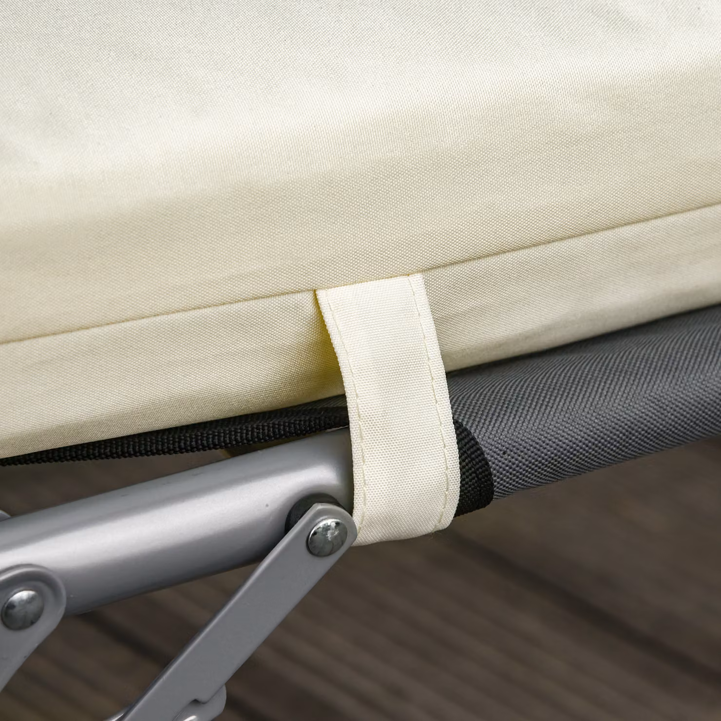Outsunny Set of 2 Replacement Sun Lounger Cushions in Beige and White – 3