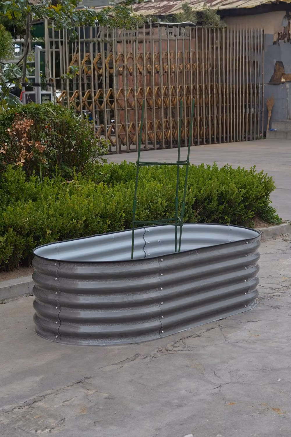 Living and Home Grey Galvanised Steel Raised Garden Bed with Trellis – 2