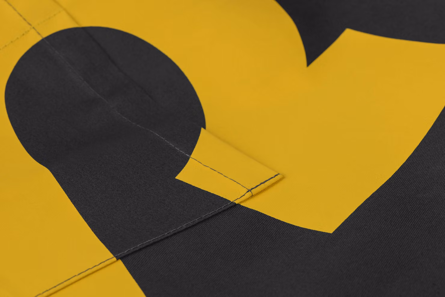 Orsina Versatile Logo Sorted Apron in Black and Yellow – 2