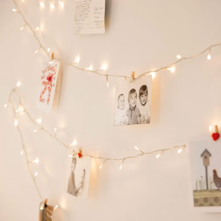 Lights4fun 100 Warm White LED Fairy Lights on Transparent Cable with Remote Control, Timer and Dimmer Function