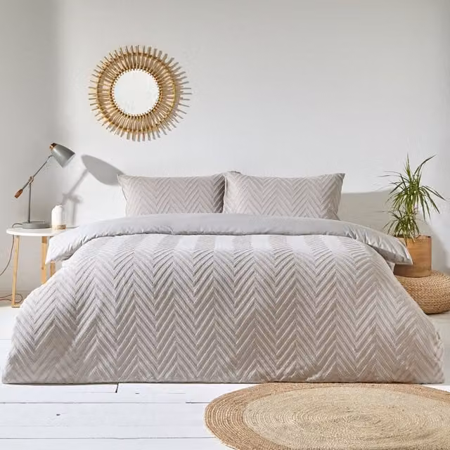 Make it a Home Modern Graphic Chevron Tufted Cotton Percale Duvet Cover Set in Beige, Yellow and Grey