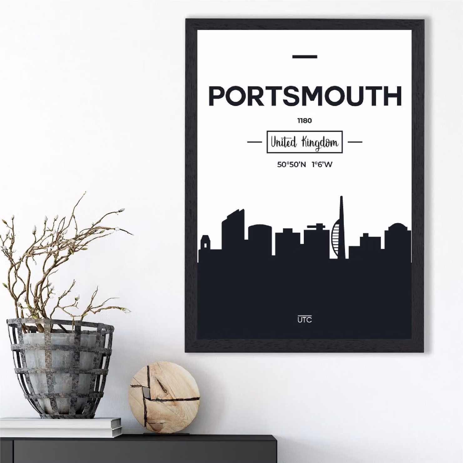 ARTZE Portsmouth Black and White City Skyline Framed Print – 2