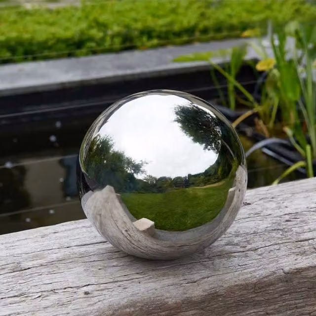 Garden Mile Silver Round Gazing Ball Garden Ornament, Diameter: 25 cm