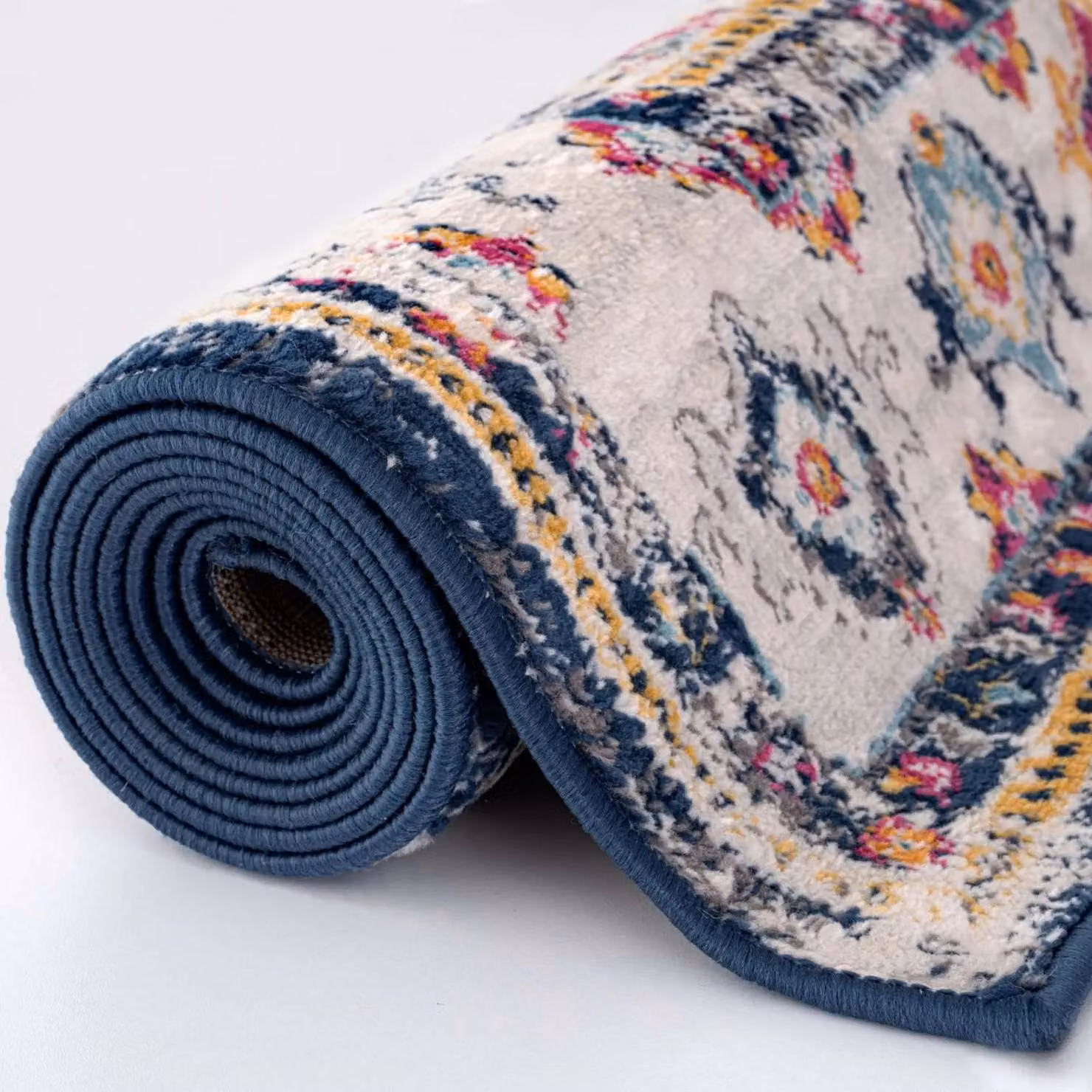 THE RUGS Marrakech Pink and Navy Distressed Medallion Living Room Rug, W: 160 cm, D: 230 cm – 3