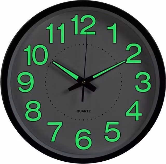 Livingandhome Luminous Round Analog Wall Clock with Silent Quartz Movement in Light Green, Diameter: 30.48 cm