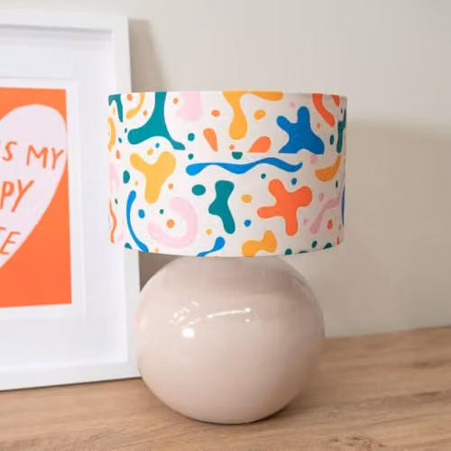 ValueLights Stone Natural Ceramic Table Lamp with Abstract Shape Drum Lampshade in Beige and Multicolour, Includes LED Bulb – 2