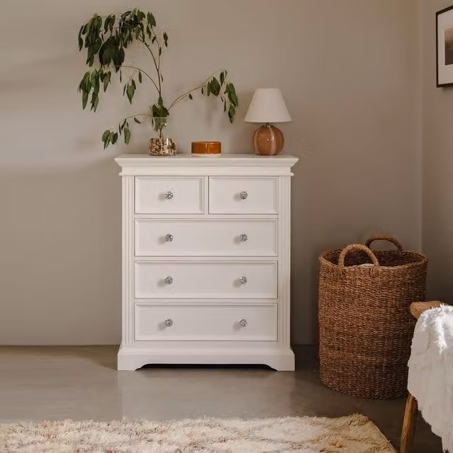 Gainsborough 2 over 3 Chest of Drawers in White with Diamond Shape Crystal Handles, H 90 cm x W 105 cm x D 42.5 cm