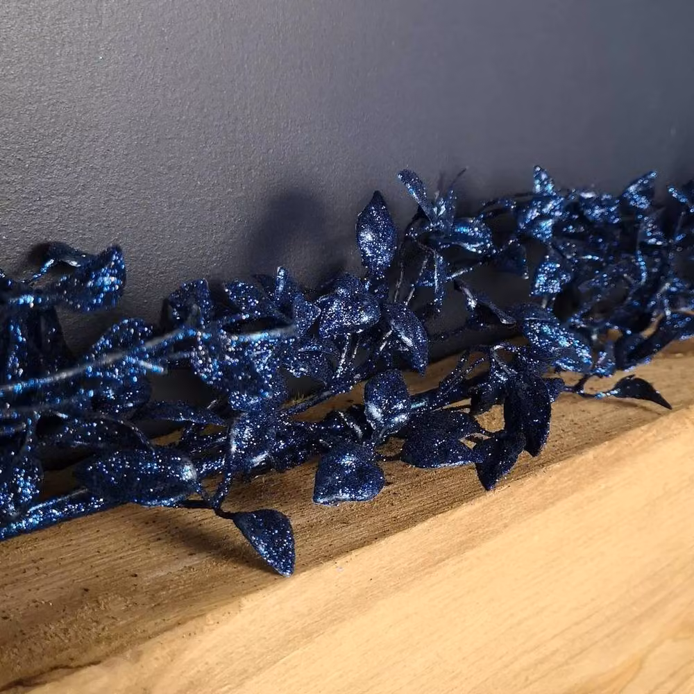 FLAVORA Blue Glitter Leaf Christmas Garland Decoration, W: 100 cm, D: 15 cm – 2