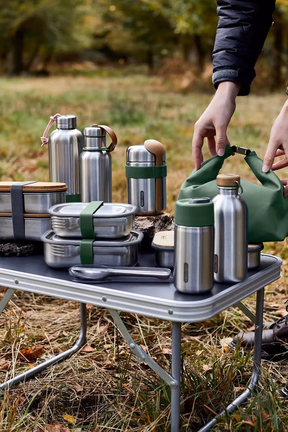 Black + Blum Explorer Bottle Large in Dark Green, 850 ml – 3