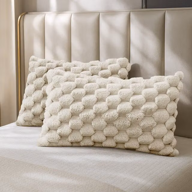 Velosso Reversible Thermal Teddy Fleece Pillowcase Pair in Beige and White