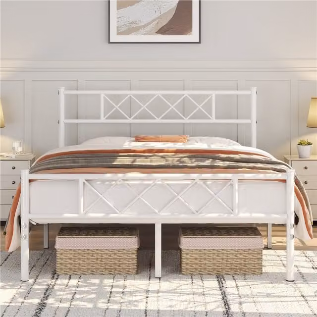 Yaheetech White Lacquered Metal Bed Frame with Geometric Industrial Design, 140 x 200 cm