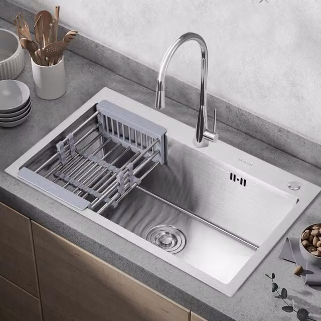 PAWNORA 304 Stainless Steel Waterfall Kitchen Sink in Silver