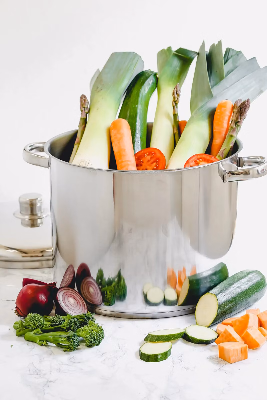 MasterClass Stainless Steel Stockpot, 14 Litre, Grey and Silver – 3
