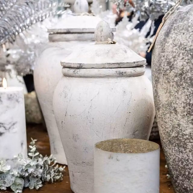 Hill Interiors Bloomingville Ceramic Ginger Jar in Stone, Beige and White, H 27 cm x W 27 cm x D 27 cm