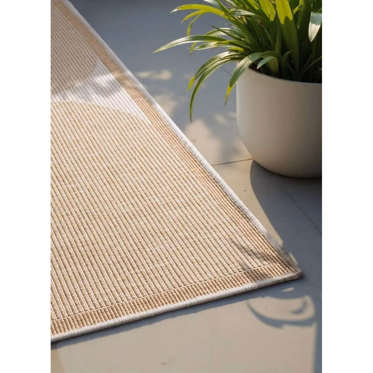THE RUGS Reversible Weatherproof Indoor Outdoor Round Polypropylene Rug in Beige and Black, Diameter: 160 cm – 3