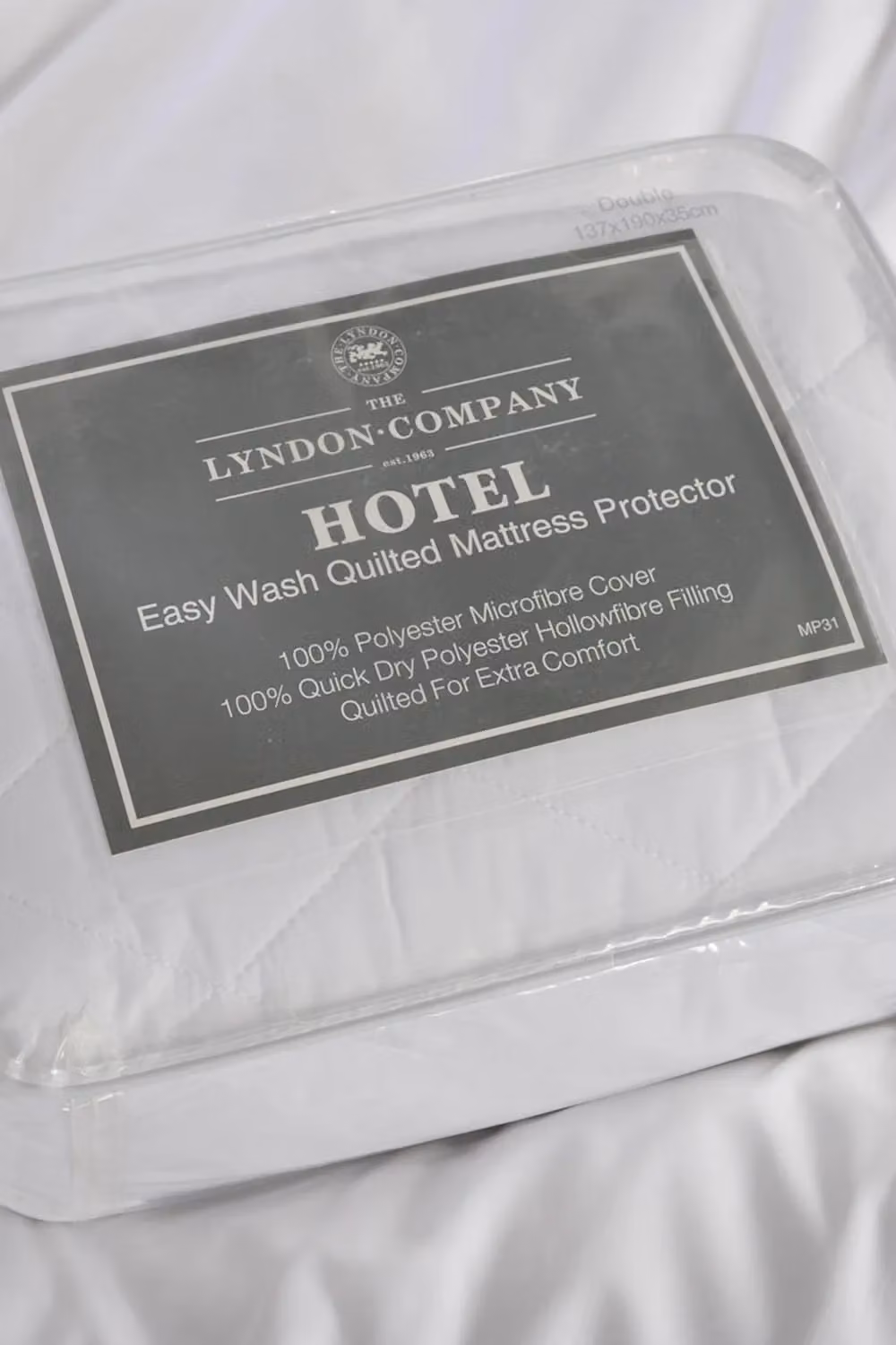 The Lyndon Company Easy Wash Quilted Mattress Protector in White, W/D/H: 90 x 190 cm – 2