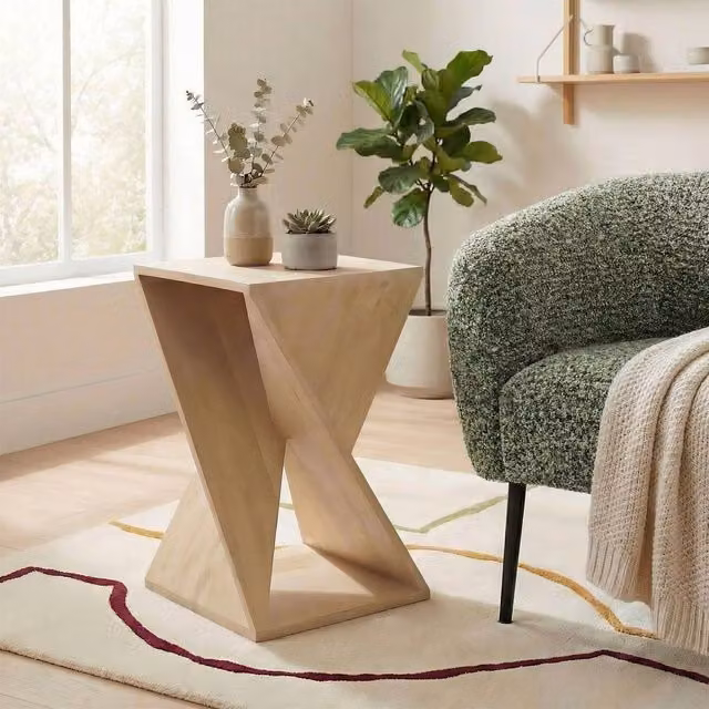 FurnitureboxUK Ararat Square Light Oak Wood Side Table in Light Brown