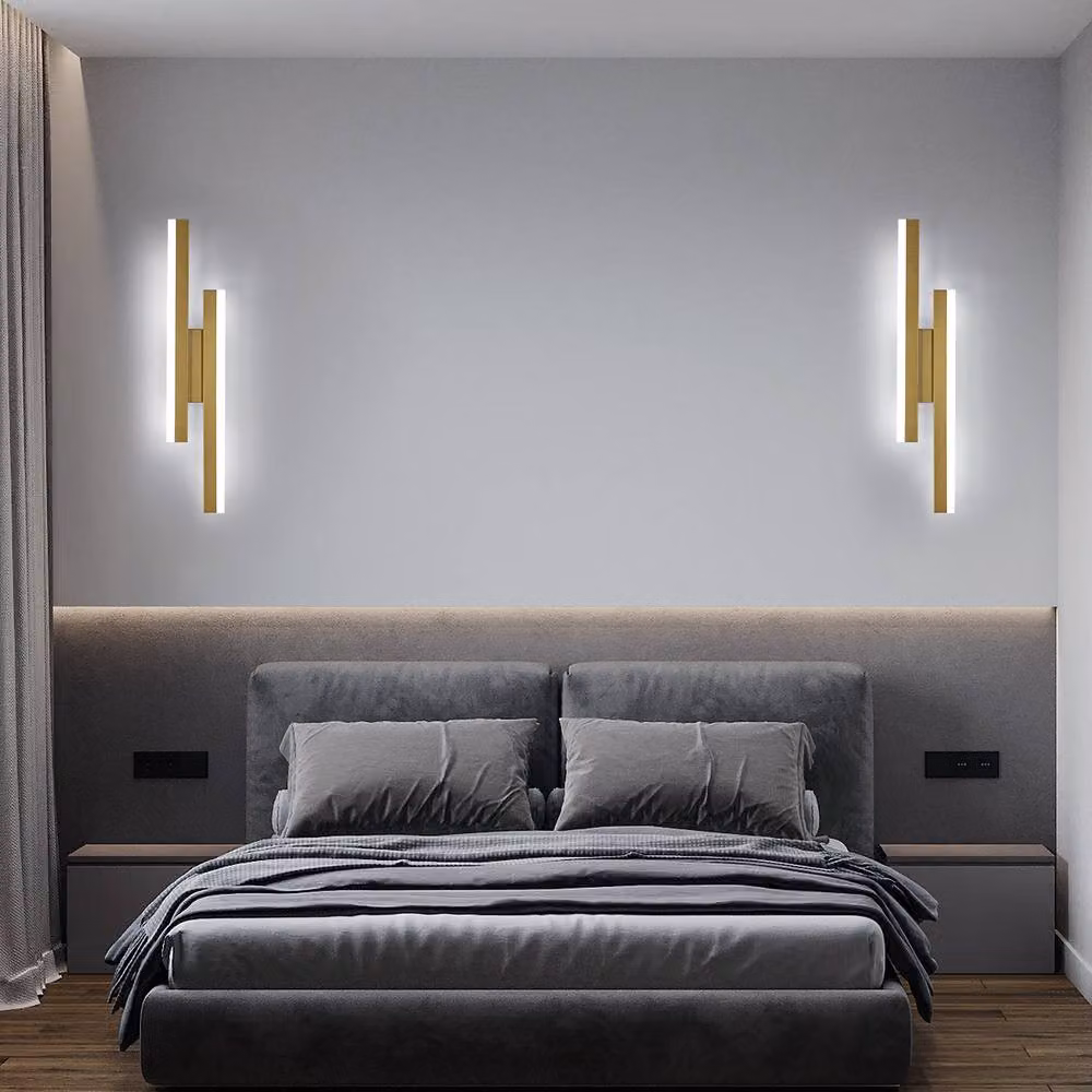 COMELY Modern LED Indoor Wall Lights in Gold with Transparent Accents – 3
