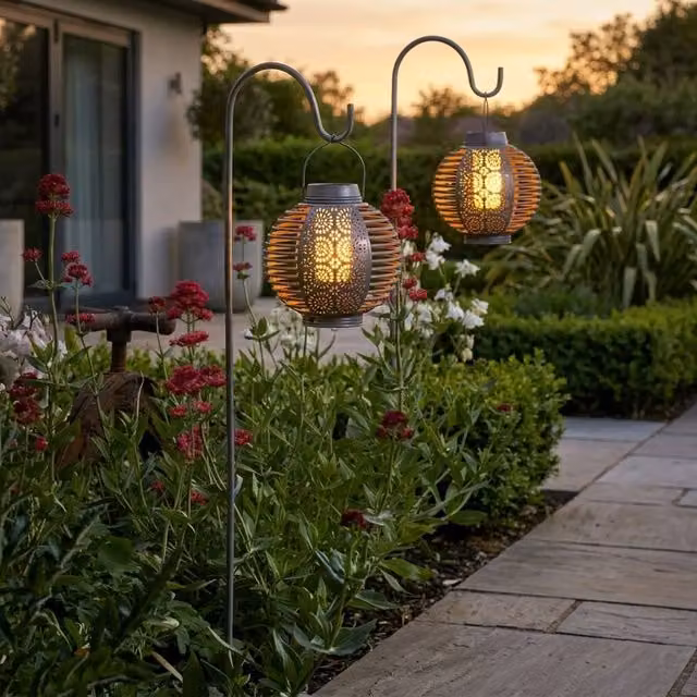Garden Greatness Forli Solar Flaming Garden Lantern Twin Pack in Amber and Multicolour