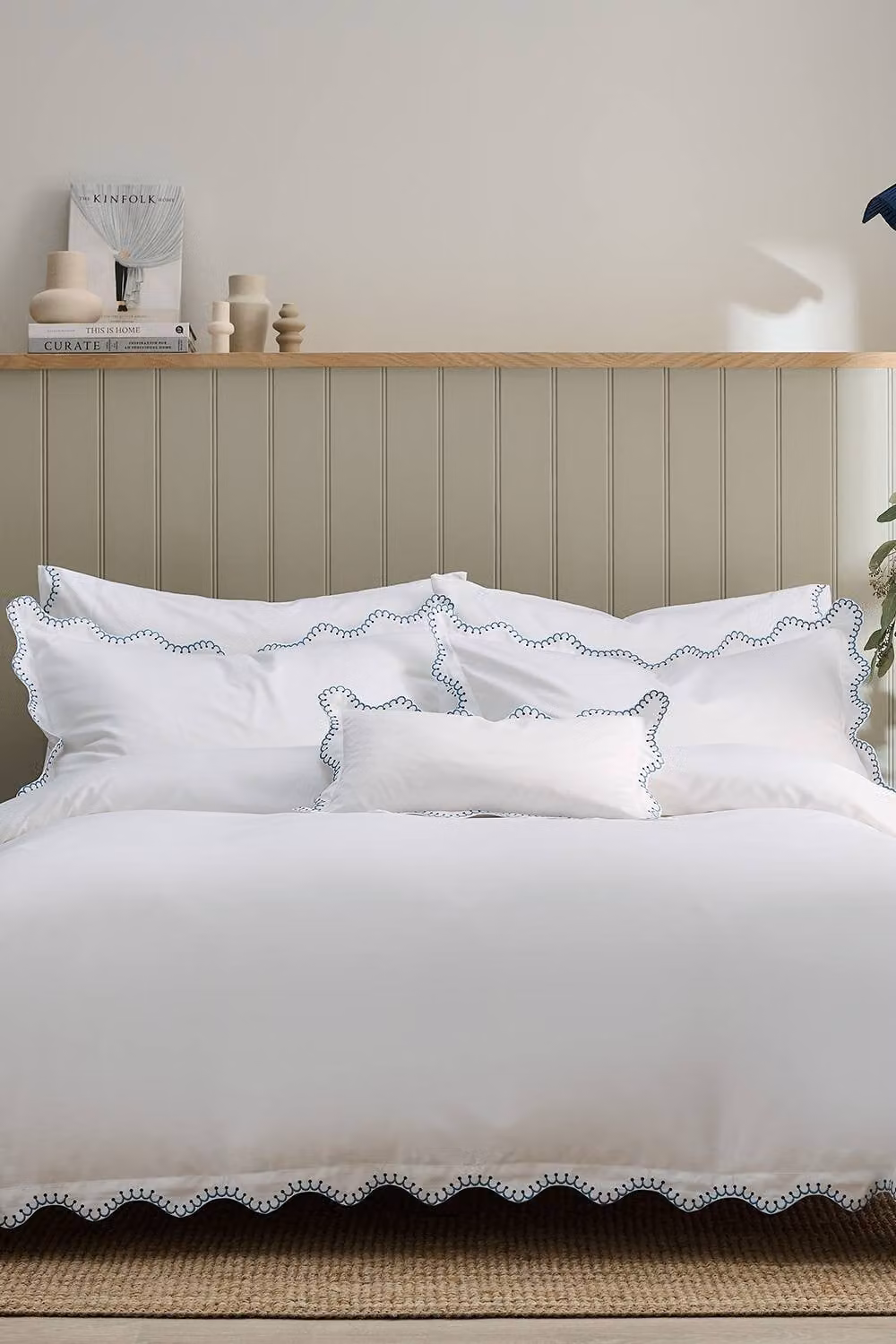 Christy Lucerne Scallop Luxury Cotton Sateen Duvet Cover and Pillowcase Set in Blue and White, 200 x 200 cm – 1