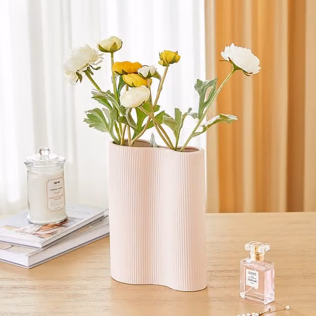 Lifeideas Minimalist Organic Ceramic Tabletop Vase in Plain Pink