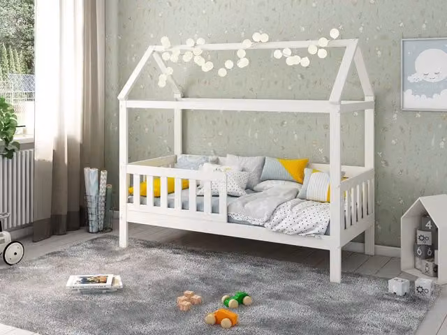 Noomi Essie Shorty House Bed in White, Junior Size, Solid Pine Wood – 1