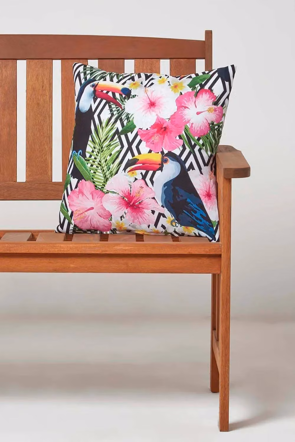 Homescapes Set of 2 Tropical Toucan Outdoor Cushions, Pink and Multicolour, W/D/H: 45 x 45 x 45 cm – 2