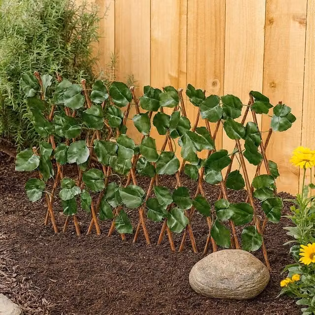 Voltico Artificial Ivy Trellis Garden Screen in Green and Brown, W: 120 cm, H: 36 cm