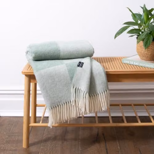 Simply Sheepskin Green Checkerboard Jacquard Woven New Zealand Wool Blanket, W: 140 cm, L: 200 cm – 3