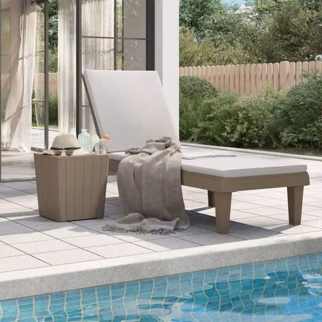 Berkfield Home Sun Lounger in Brown with Adjustable Headrest, W/D/H: 150 x 58 x 83 cm
