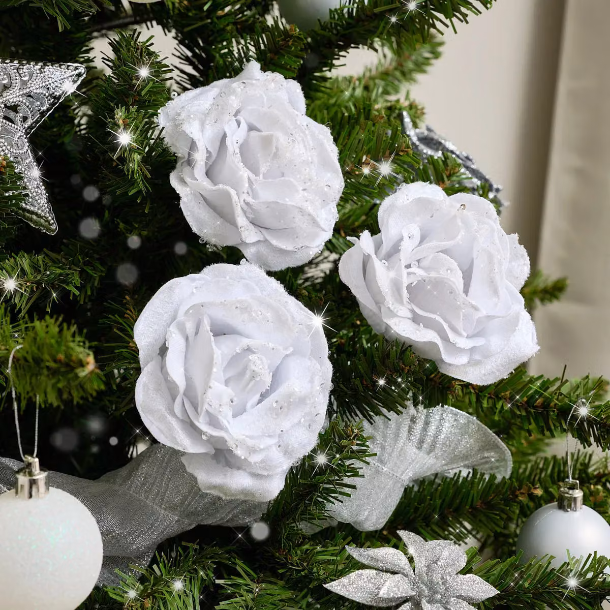 Melody Maison Set of 3 White Velvet Glitter Rose Clip Christmas Decorations, 10 cm – 2
