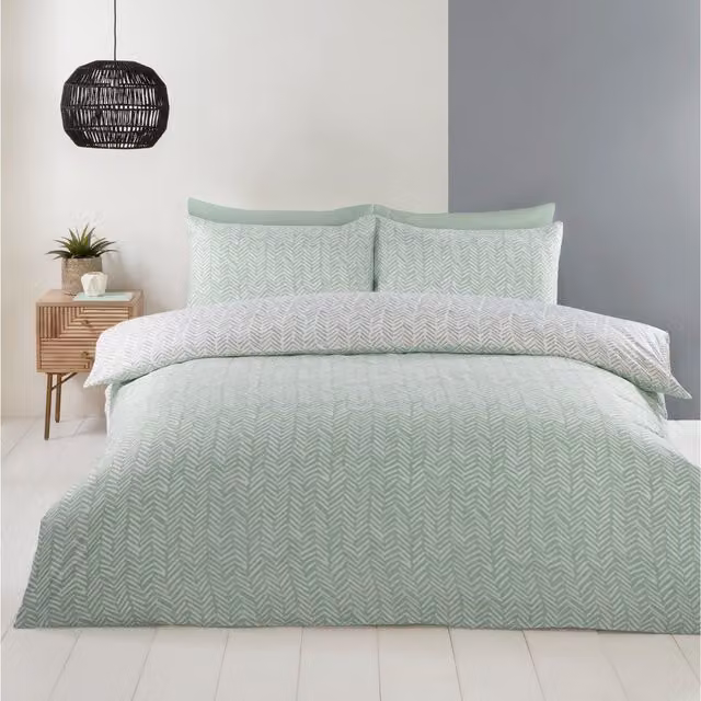 Rapport Home Helston Reversible Polyester Duvet Set and Pillowcase in Blue and Green, W/D/H: 180 x 135 x 2 cm