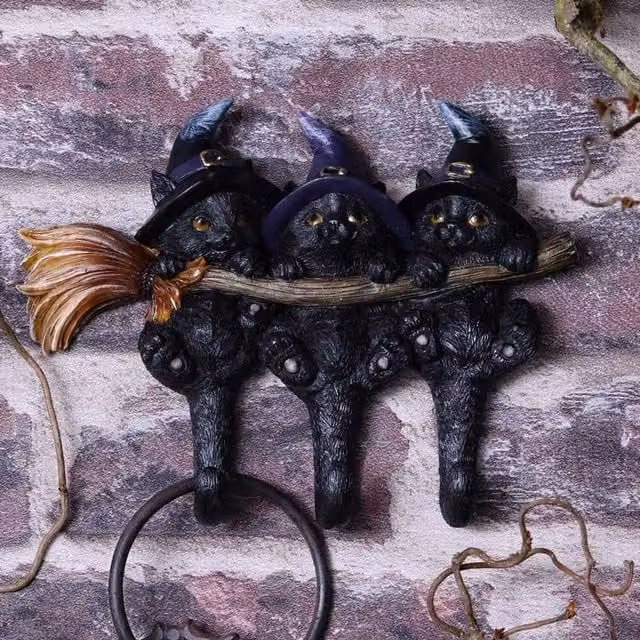 Nemesis Now Witches Helpers Key Hanger, Black Resin, H 20 cm x W 20 cm x D 20 cm