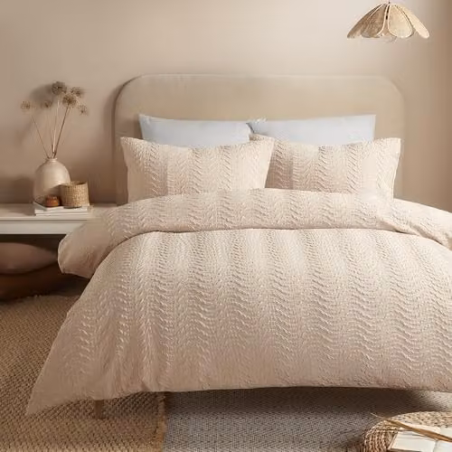 Serene Embossed Curve Duvet Cover and Pillowcase Set in Beige, W/D/H: 200 x 200 cm