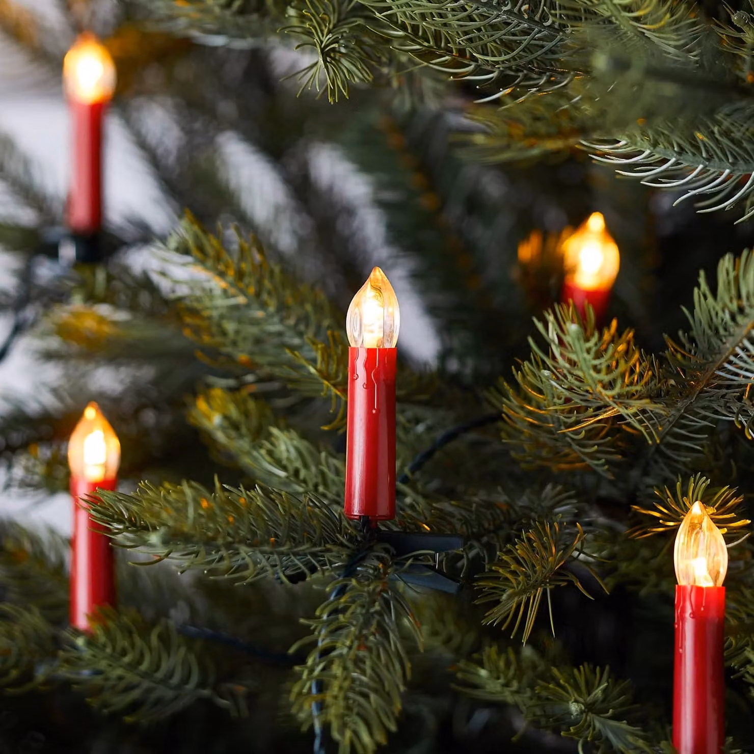 Lights4fun Red and Green LED Candlestick Christmas Tree String Lights with Warm White Glow