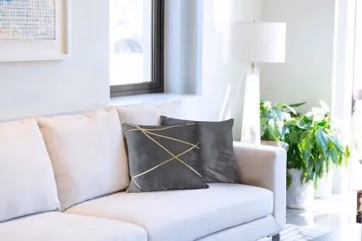 New Edge Blinds Fractal Cushion Cover in Grey, Velvet, W/D/H: 43 x 43 x 1 cm – 2