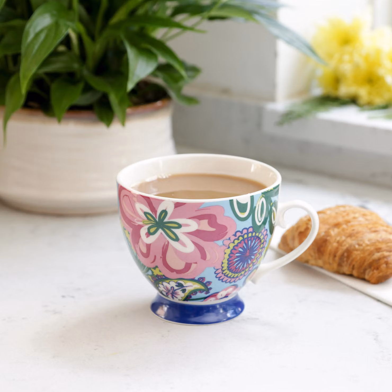 KitchenCraft Set of 4 Multicolour Bone China Floral Footed Mugs – 3