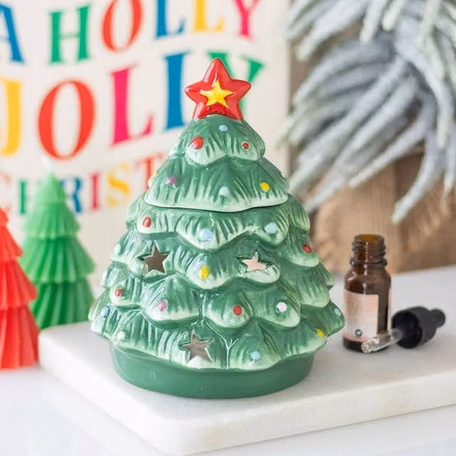 Uniqueful Nostalgic Christmas Tree Ceramic Oil Burner in Green for Tealights
