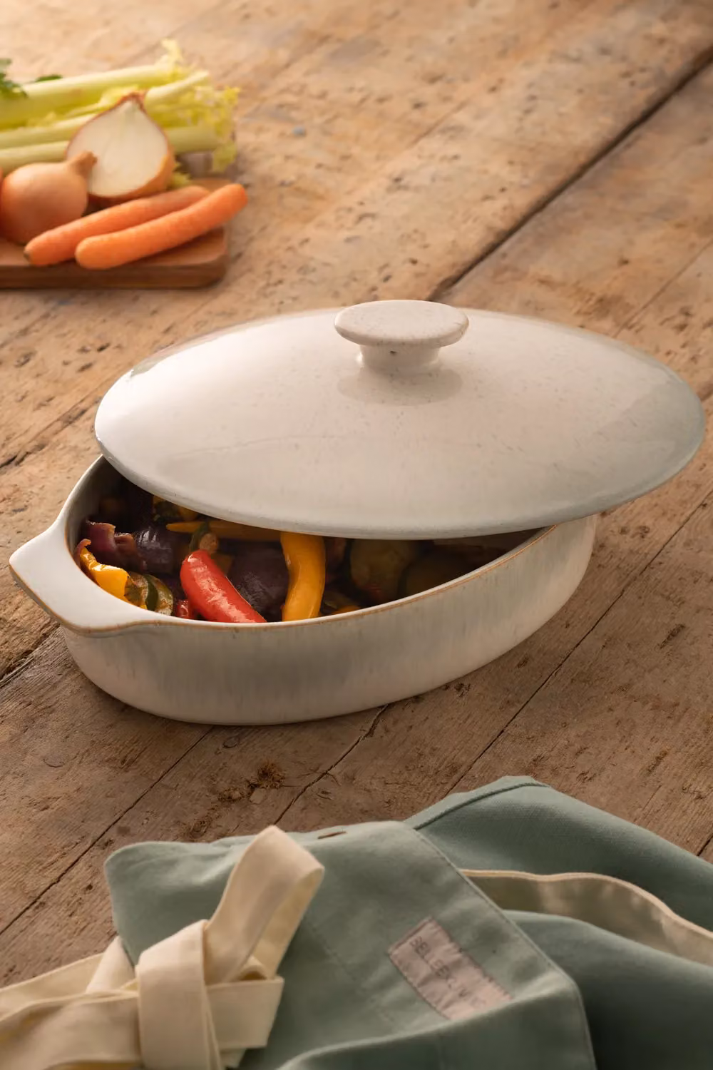 Belleek Living Tivoli Oval Lidded Stoneware Baker in Multicolour – 2