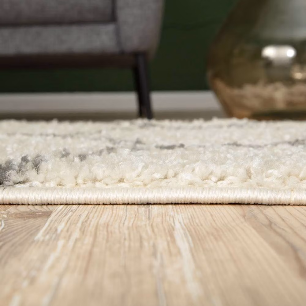 THE RUGS Moroccan Shaggy Area Rug in White and Grey, W: 60 cm, L: 110 cm, H: 3 cm – 4