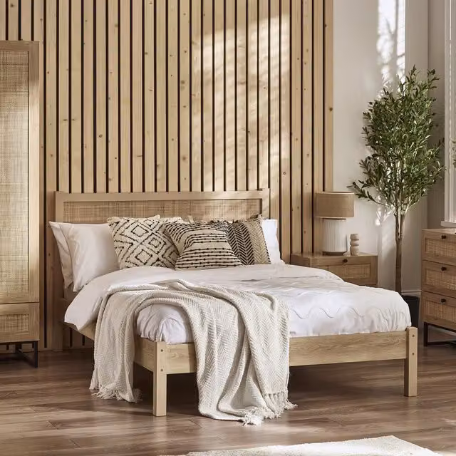 Julian Bowen Padstow King Size Bed in Oak