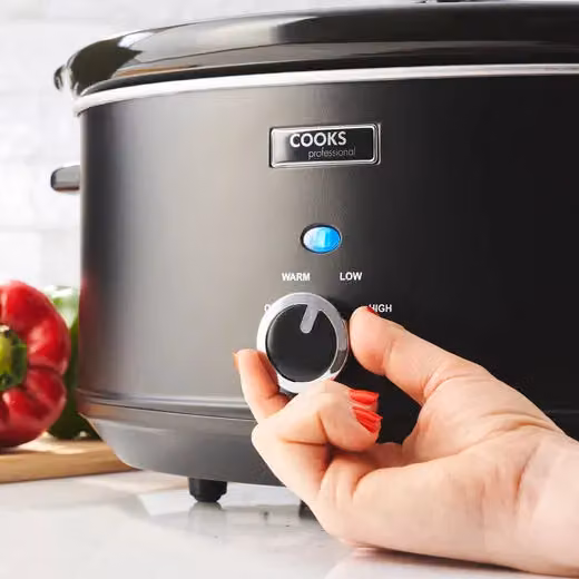 Cooks Professional 6.5L Slow Cooker with Lid and Removable Bowl in Black and Gold – 3