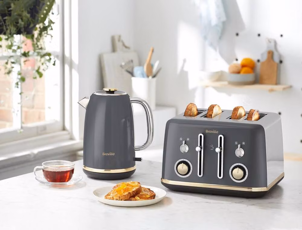 Breville Mostra VTT931 4-Slice Stainless Steel Toaster in Grey and Gold – 3