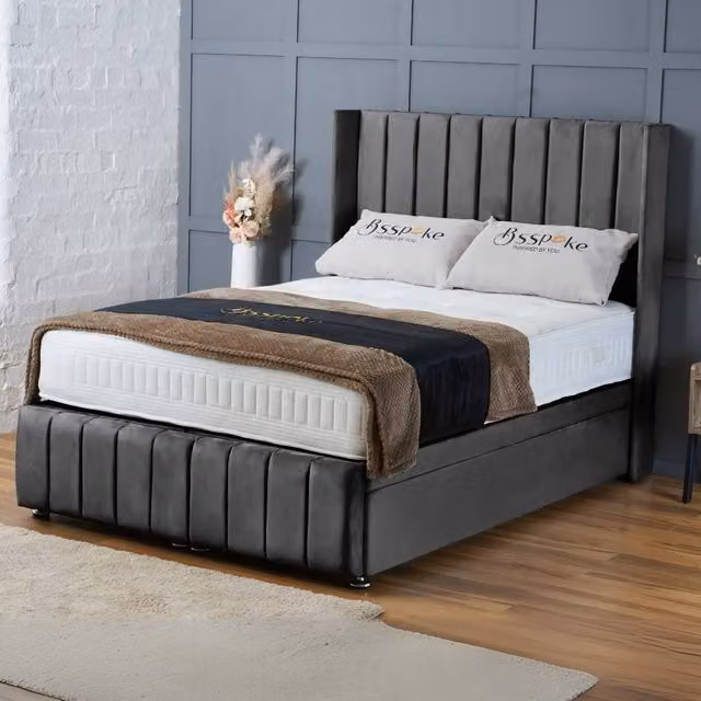 BSSPOKE Zoe Ottoman Divan Bed in Grey Plush Velvet with Lift Up Base, W/D/H: 140 x 200 cm – 1