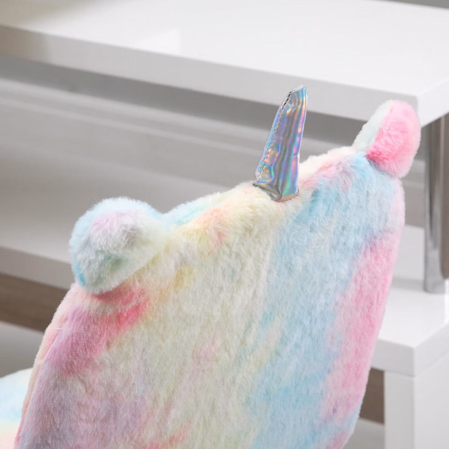 Vinsetto Fluffy Unicorn Swivel Task Chair in Multicolour and Silver – 2
