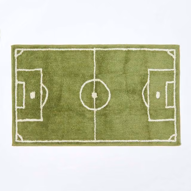 Homescapes Hand-Tufted Cotton Childrens Football Pitch Rug, Green