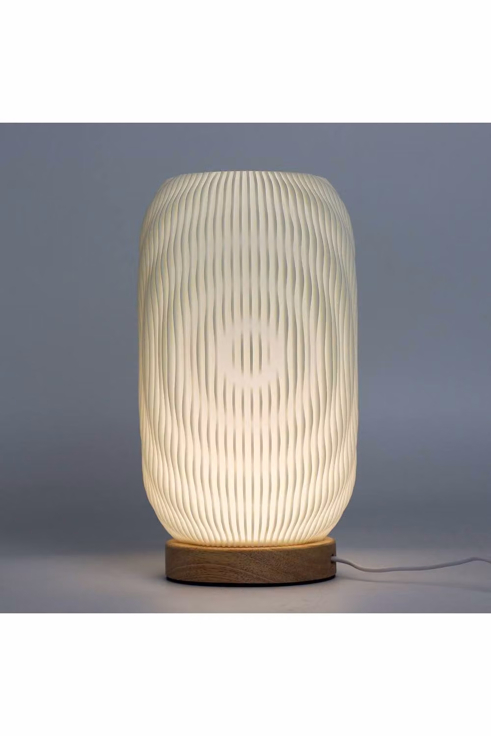 KDMD Modern Twisted New Wave USB Tabletop Lamp in White and Wood – 2