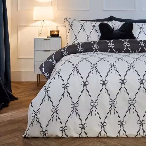 OHS Reversible Microfibre Duvet Cover and Pillowcase Set with Graphic Print in White and Black, W/D/H: 200 x 200 cm
